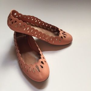 LC Lauren Conrad scallop flats